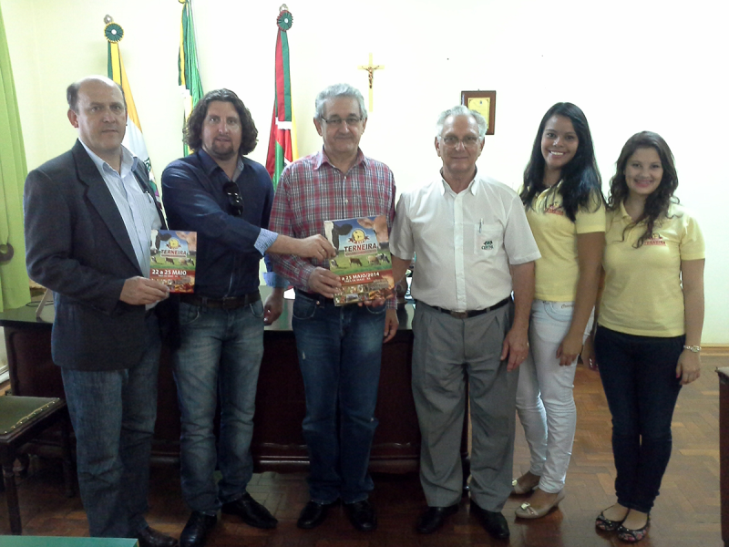 COMITIVA DA 3ª EXPOTERNEIRA VISITA MUNICÍPIOS